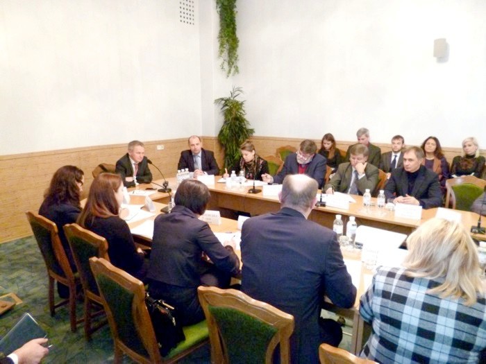 Roundtable_on_12_03_2014_02