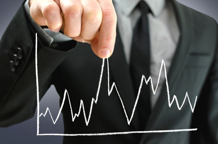 The-cost-of-real-estate-in-terms-of-inflation-and-devaluation