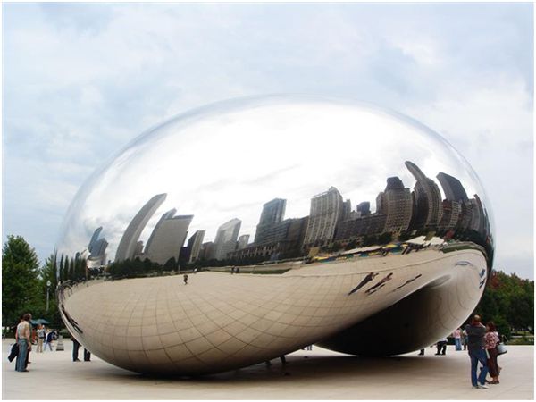 Anish-kapoor-the-biggest-sculptures-dangerous-optical-illusions-and-color-wars_06
