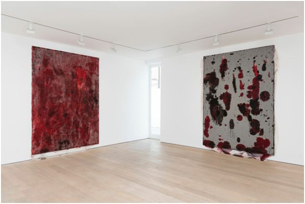 Anish-kapoor-the-biggest-sculptures-dangerous-optical-illusions-and-color-wars_09