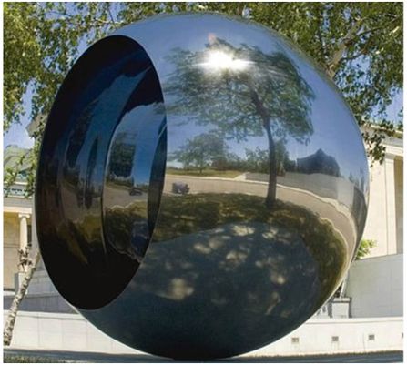 Anish-kapoor-the-biggest-sculptures-dangerous-optical-illusions-and-color-wars_13