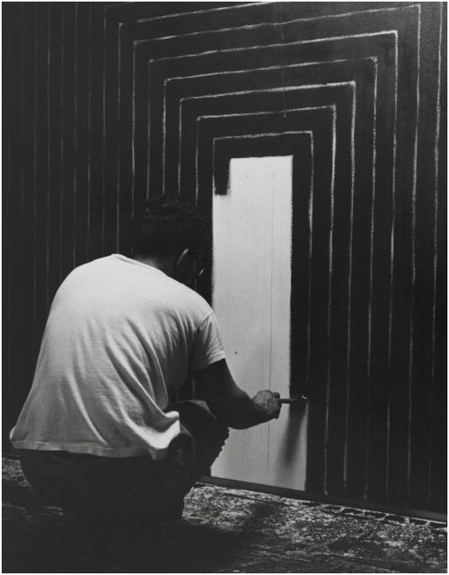 Frank-stella-and-his-black-paintings-how-much-is-art-that-hides-nothin-worth_04