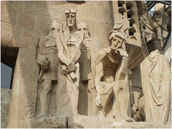 Marvel-of-antoni-gaudi_04