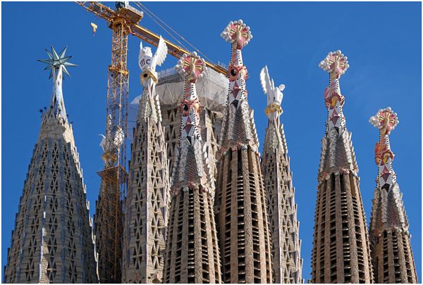 Marvel-of-antoni-gaudi_08